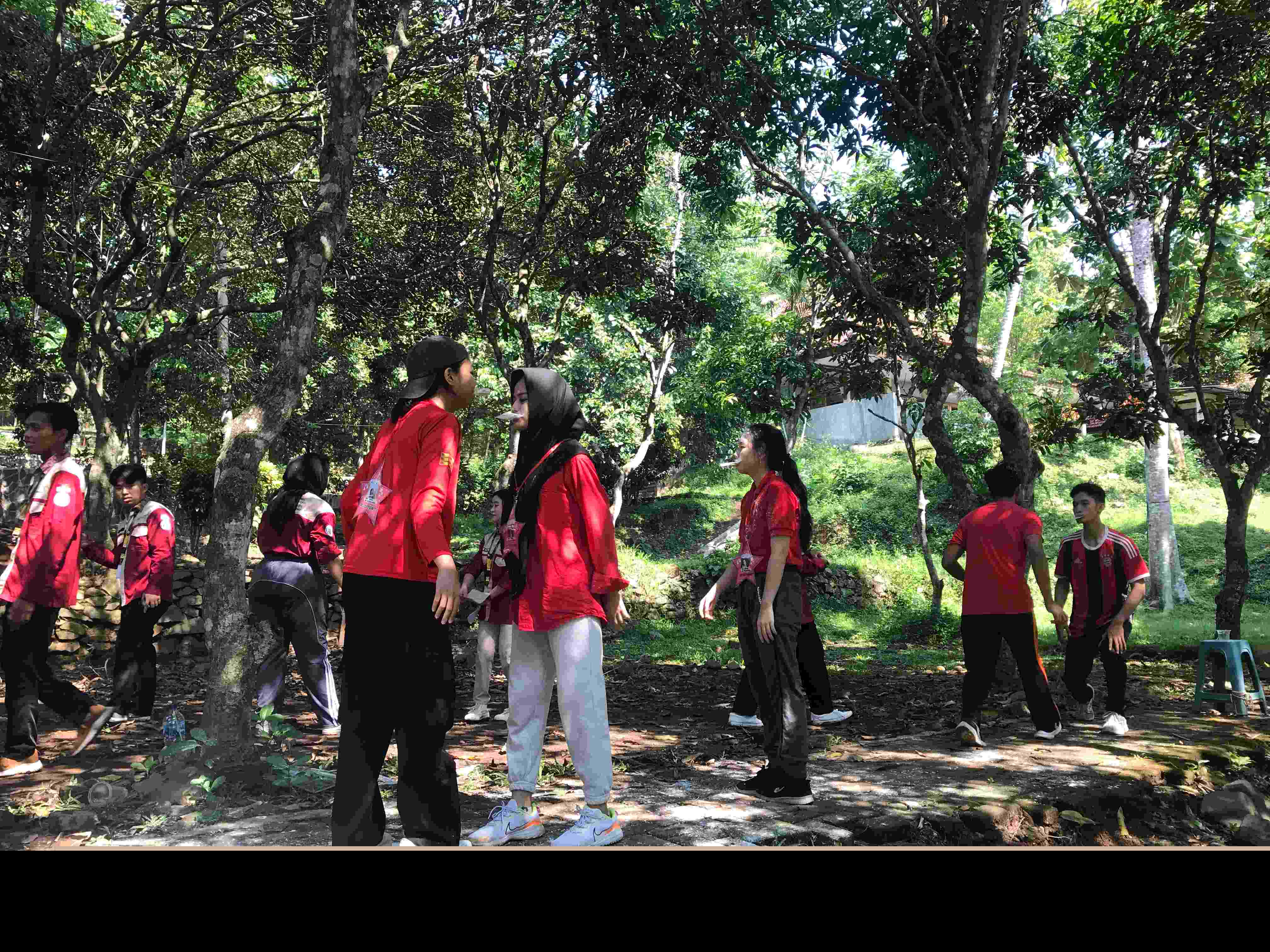 Dinamika Kelompok Pos 4 - flour estafet